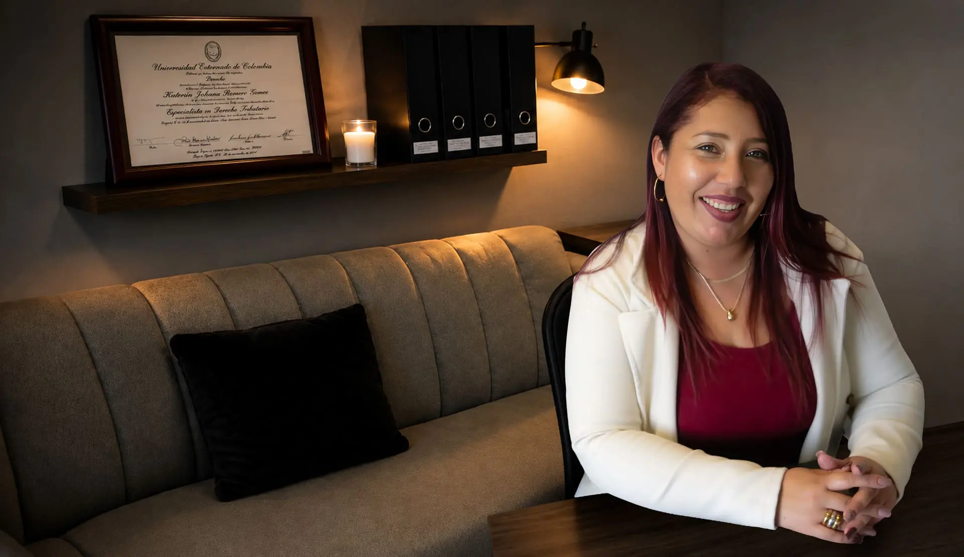Katerinn Romero, asesora contable, tributaria y financiera, en su espacio de trabajo